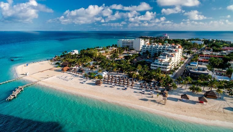 Isla Mujeres Catamaran Pleasure Tour - Image 2