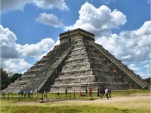 Chichen Itza - Valladolid - Cenote DeLuxe Cancun Tour